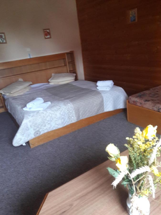 Hotel Pam 亚希莫夫 外观 照片